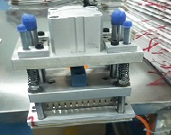 手(shou)撕口切(qiē)虛線機(ji)